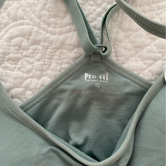 Pro-Fit Sports Bra - Picture 2 of 3